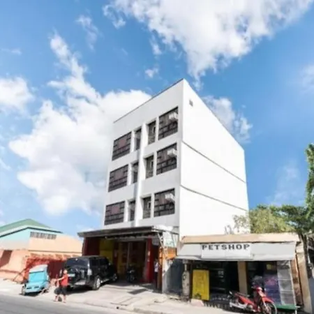 Oyo 129 D'Builders Rooms - New Lower Bicutan